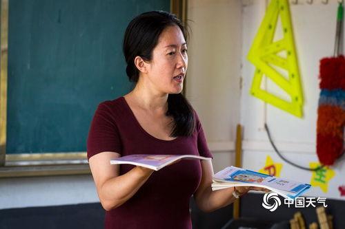 乡村女教师在线观看,在线观看，见证教育之光