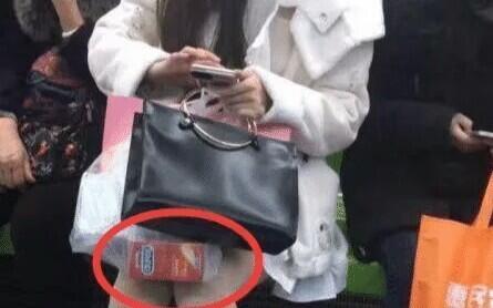 白丝袜 走底,探寻时尚与自由的边界